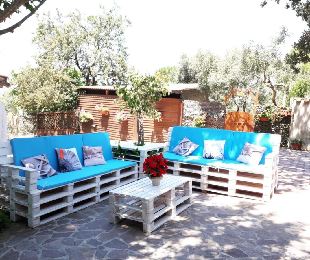 B&B Il Girasole Сант'Анна-Аррезі Екстер'єр фото