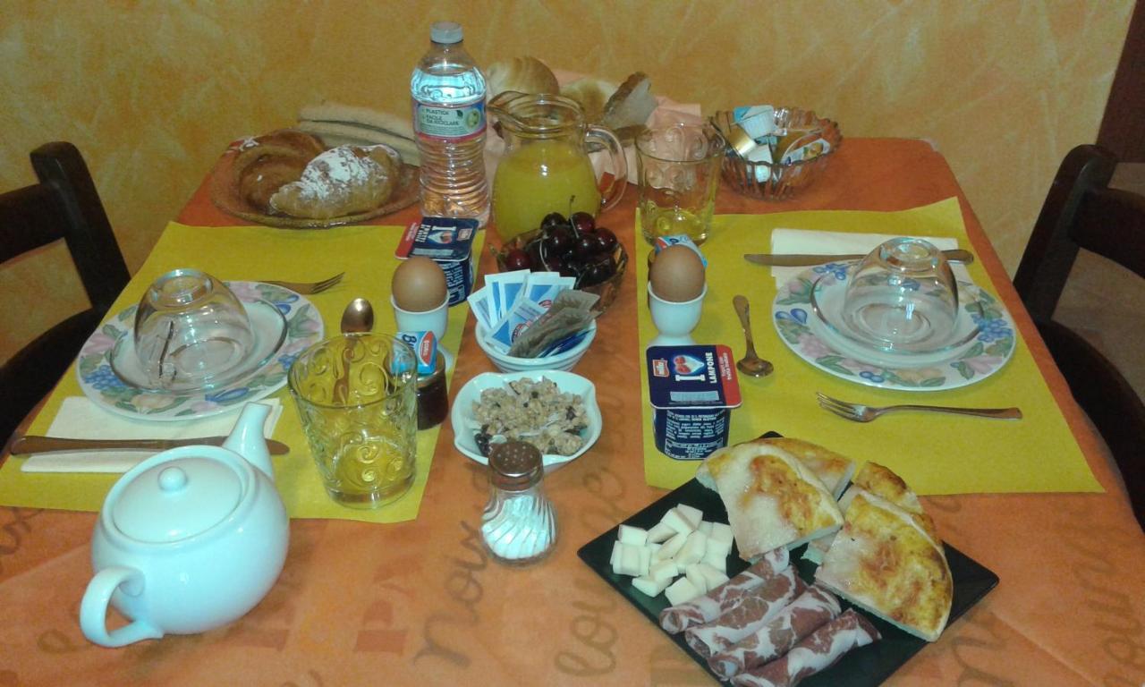 B&B Il Girasole Сант'Анна-Аррезі Екстер'єр фото