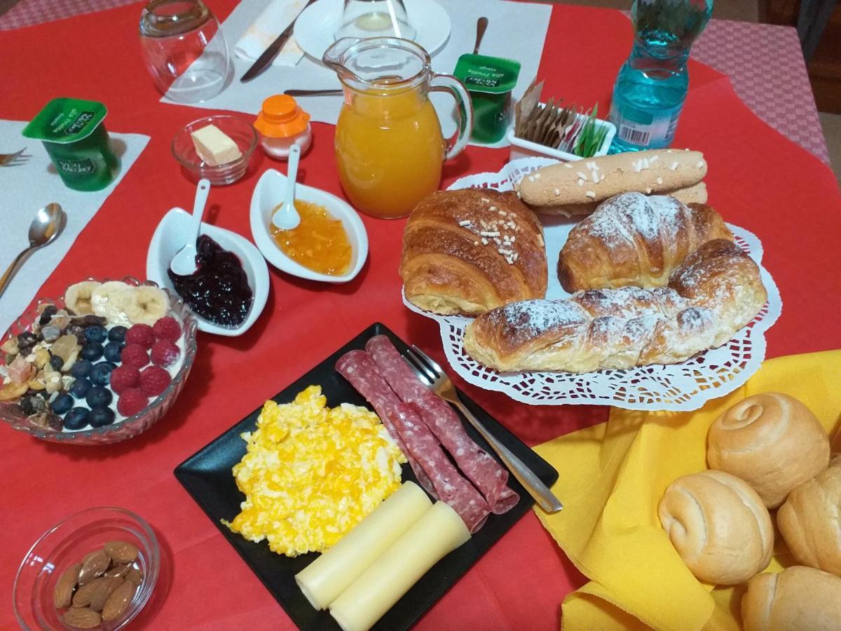 B&B Il Girasole Сант'Анна-Аррезі Екстер'єр фото