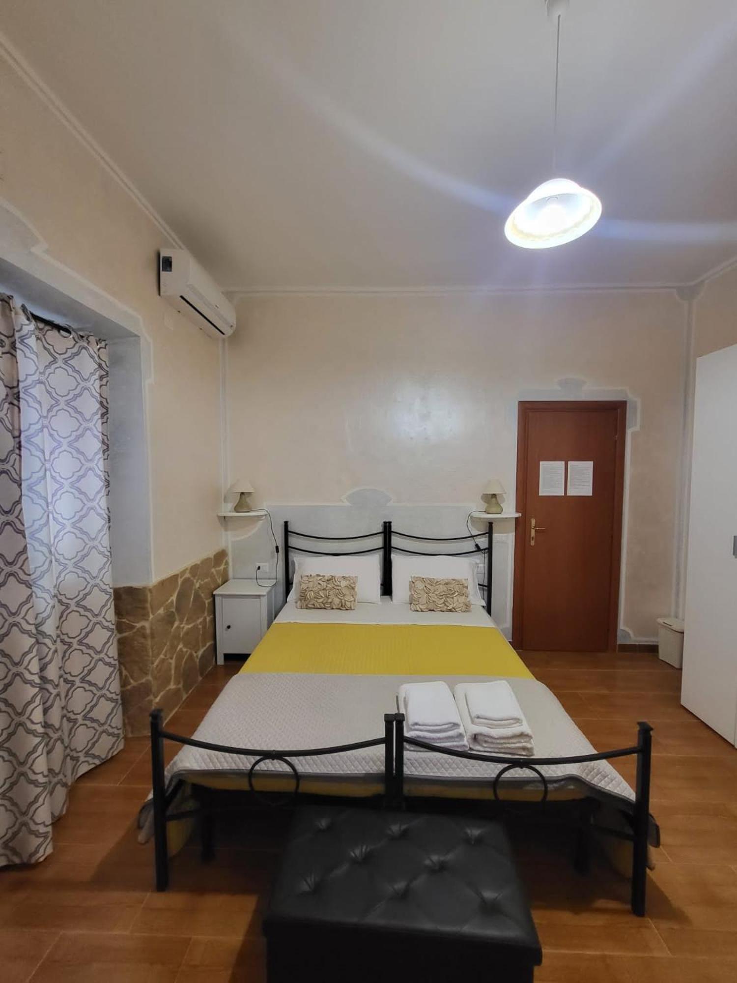 B&B Il Girasole Сант'Анна-Аррезі Екстер'єр фото